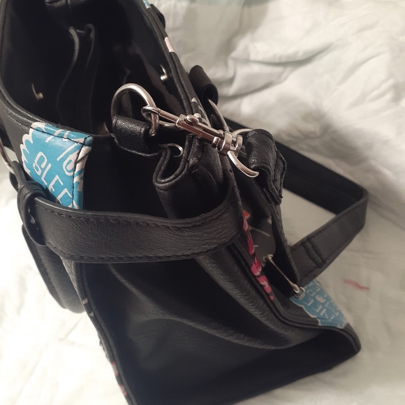 Mini - Picture 4 of 8